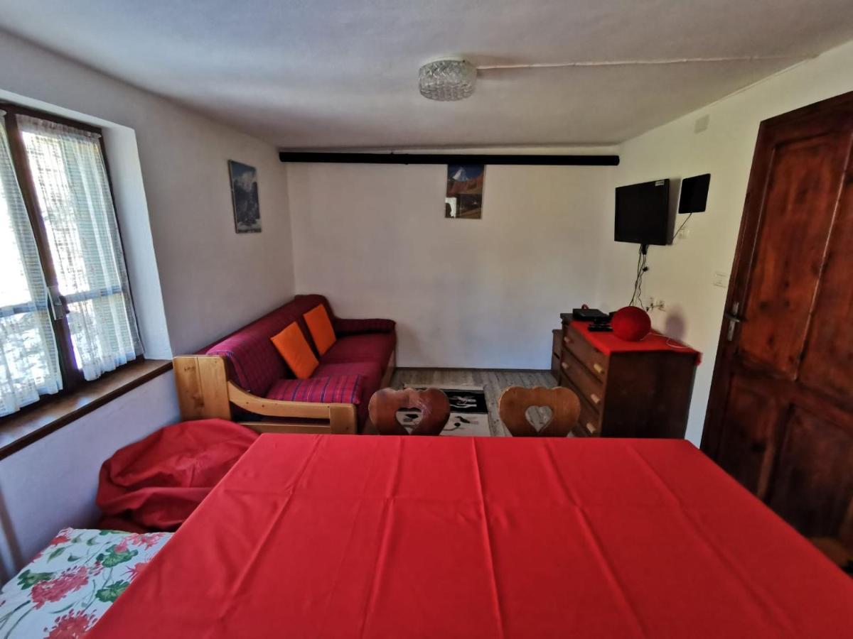 Settimana Cervinia-valtournenche Apartment